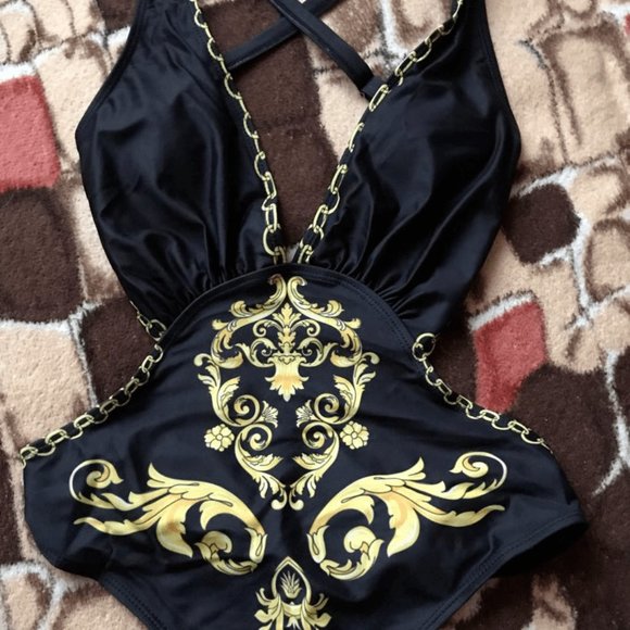 New Gorgeous Padded Monokini. Swimsuit - Picture 7 of 11